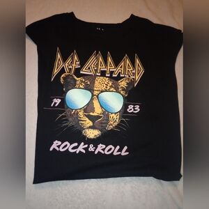 Sleeveless Def Leopard shirt